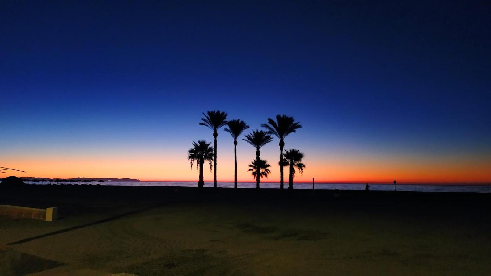 Atractivo Apartamento En La Playa Con Parking Roquetas de Mar Exteriör bild